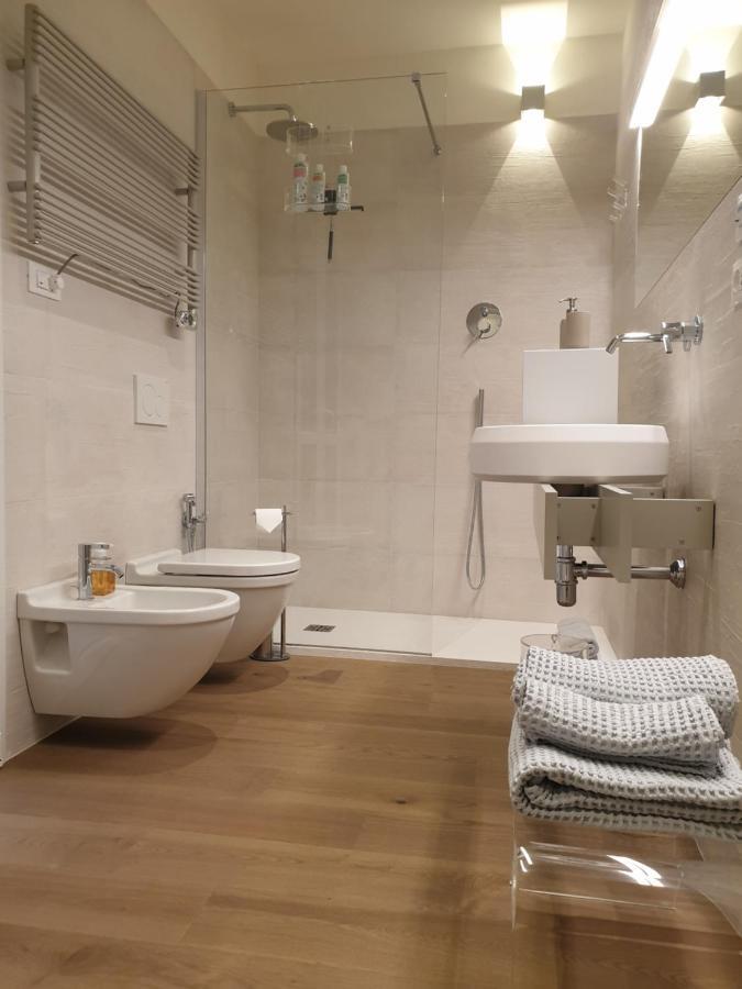 Saint George And The Dragon Suite โบโลญญา ภายนอก รูปภาพ