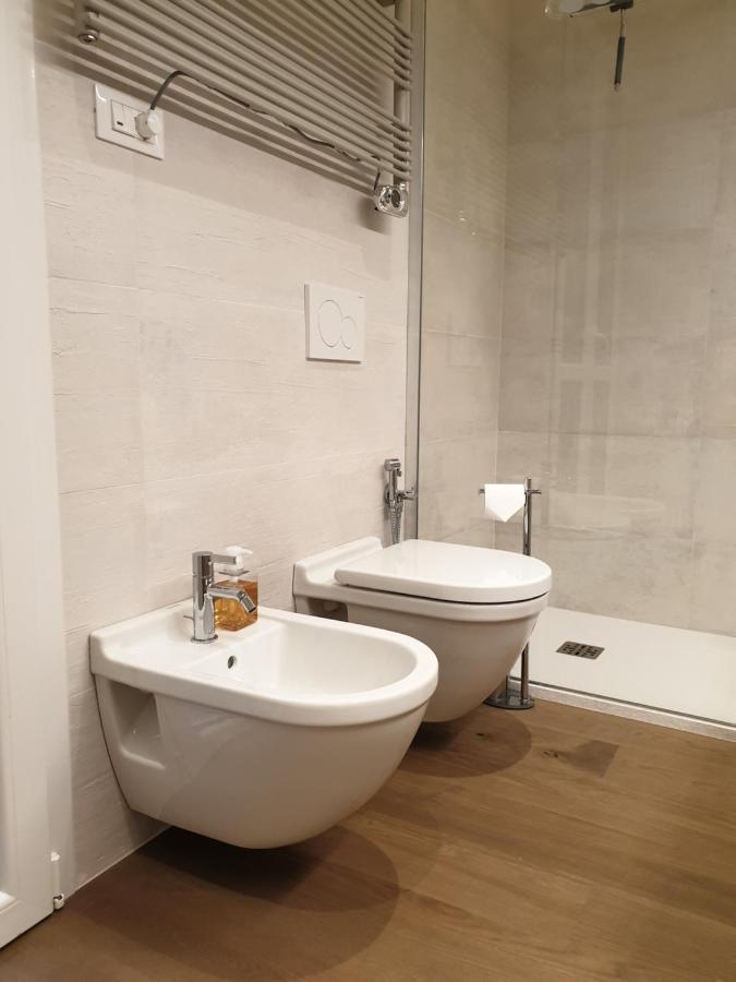 Saint George And The Dragon Suite โบโลญญา ภายนอก รูปภาพ