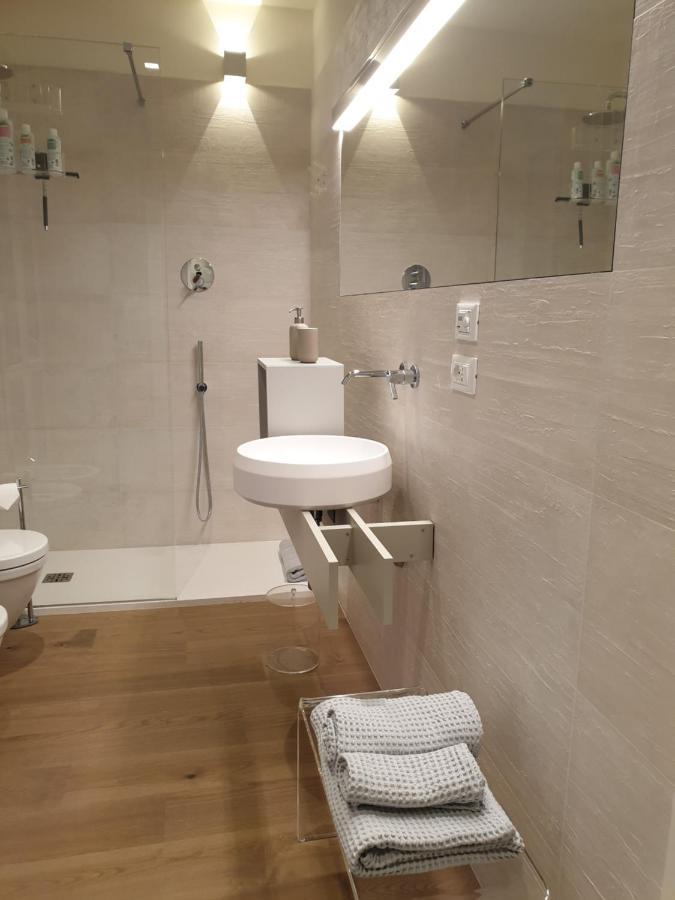 Saint George And The Dragon Suite โบโลญญา ภายนอก รูปภาพ